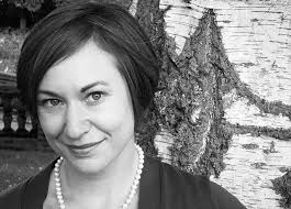 Alison Dennis's Instagram, Twitter & Facebook