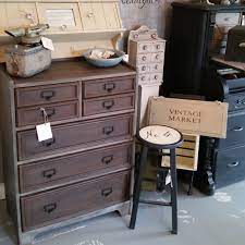 Maybe you would like to learn more about one of these? Chest Of Drawers Painted With Honfleur And French Linen Chalk Paint With Annie Sloan Bla Annie Sloan Painted Furniture Shabby Chic Dresser Flipping Furniture