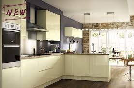 There are 2 customers that ❤ benchmarx, rating them as good. Kitchens Yara Glazing