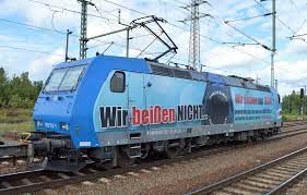 Check spelling or type a new query. Eine Der Beeindruckensten Neueren Privaten Werbeloks Ist Im Moment Fur Die Cfl Cargo Deutschland Unterwegs Die 185 512 1 Nvr Number 91 80 6185 Karow900 Startbilder De