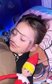 Our elves were a little naughty through the night 😂 Daughter loved it and  laughed so much, she was telling her Nana straight away 'how naughty Bitzy  had been tattooing her mam!'