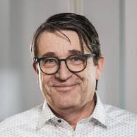 100+ perfiles de «Eyrich»