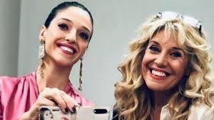 Maria teresa ruta e patrizia rossetti hanno formato la 'coppia della televisione' nell'ultima edizione di pechino express e si sono aggiudicate la vittoria. Maria Teresa Ruta E La Figlia Guenda Separate In Casa Al Gf Vip Non Saranno Piu Una Cosa Sola
