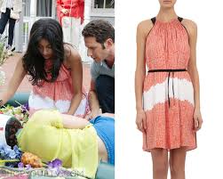 Royal Pains Season 5 Episode 1 Wardrobe: Color, Color & More Color -  Glamazon Diaries