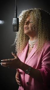 Alexandra Crisan Live Concert Cover Performance