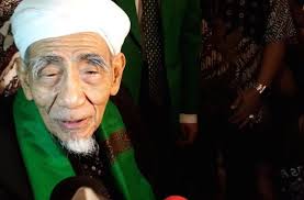 Mbah maimun zubair adalah salah satu kiyai yang zuhud dan wara', beliau adalah pendiri pondok pesantren al anwar sarang rembang yang lahir pada tanggal 28 oktober 1928 di rembang. Amalan Dari Kh Maimoen Zubair Mbah Moen Agar Diberi Rezeki Lancar Kumpulan Doa Mustajab