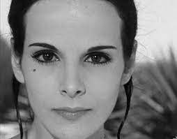 Fanpage αφιερωμένη στην έλενα ναθαναήλ. Elena Na8anahl H Pio Omorfh Melaxrinh Toy Ellhnikoy Kinhmatografoy