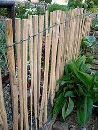 Sie wollen einen gartenzaun selber bauen? Staketenzaun Selbst Gebaut Zaun Garten Naturzaun Bauernhof Garten