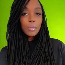 Nicole Moses (@screamatmysoul)