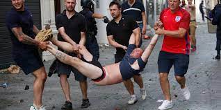 Musí to mít pořádný refrén! Russian Football Hooligans Train In Martial Arts To Beat Uk Fans Martial Tribes