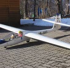 In deutschland werden segelflugzeuge luftrechtlich als eigene luftfahrzeugklasse eingestuft und dürfen bis zu 850 kg wiegen. Puchacz Szd50 Stefan Durst Modellflugclub Landquart