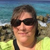 Sarah Vandegriff's Instagram, Twitter & Facebook