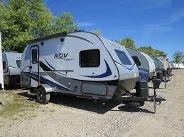 If You Re Looking For A Travel Trailer Under 4000 Lbs Then This New 2018 Keystone Passport 170rkrv Tr Travel Trailer Camping In Texas Travel Trailers For Sale