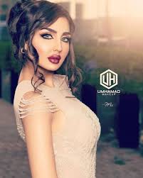 ام ايڤا صور ملكة جمال كوردستان العراق اية علاء Crop Tops Fashion Women