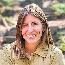 Maggie Chambers's Instagram, Twitter & Facebook