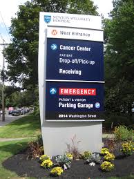 Newton Wellesley Hospital Entrance Wayfinding Sign Design By Gamble Fabrication By Dcl Hospital Sign Wayfinding Healthcare