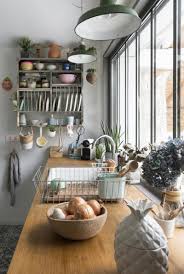 Bienvenue Dans Un Interieur Vintage Scandinave Et Diy Lili In Wonderland Decoration Interieure Tendance Cuisine Cottage Interieur Vintage