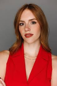 Caroline Ibarra's Instagram, Twitter & Facebook