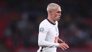 Hirving rodrigo lozano bahena is a mexican professional footballer who plays as a winger for serie a club napoli and the mexico national tea. Phil Foden S Haircut The New Haircut Of The England S Star Like Paul Gascoigne El Futbolero Us International Players