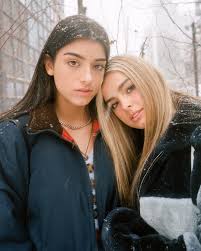 Bryant On Instagram Having The Best Time In Nyc With Dixiedamelio Addisoneasterling In 2020 Friend Photoshoot Famous Girls The Most Beautiful Girl