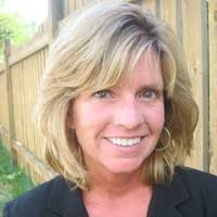 Mary Slager's Instagram, Twitter & Facebook