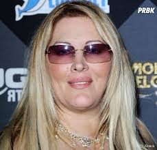 She is the daughter of violette petrucciani. Loana De Graves Sequelles Apres Les Coups De Son Ex J Ai Failli Perdre La Vue Purebreak