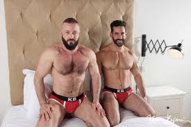 ▷ Casting Couch 425: Massimo Arad, Mario Roma  Sexo Bareback