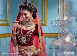 She was always inclined more towards the acting field and so left her studies to pursue modelling. Resultado De Imagem Para Erica Fernandes Erica Fernandes Hot Erica Fernandes Indian Bride Outfits