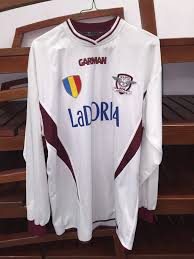 Descopera selectie de branduri internationale : Muzeul Echipei Mele Rapid Bucuresti Tricou Purtat De Sabin Ilie Facebook