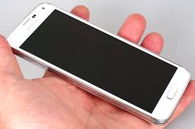 The s9 adds a blood pressure reading. Samsung Galaxy S5 Review Ephotozine