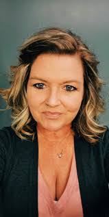 Daniela Fields's Instagram, Twitter & Facebook