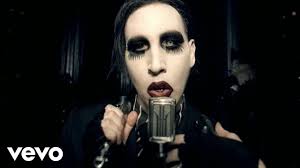 Accédez aux dernières news, dates de concert, photos et vidéos du révérend. Marilyn Manson Mobscene Official Music Video Youtube