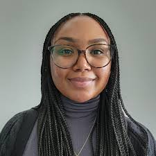 Jenell Austin's Instagram, Twitter & Facebook