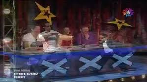 Yetenek Sizsiniz Turkiye Okan Senyuva Gangnam Style Dans