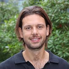 Daniel Huisinga's Instagram, Twitter & Facebook