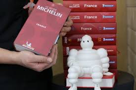 La sortie du guide michelin 2021 a été maintenue en dépit de la crise sanitaire et de la fermeture des restaurants pendant six mois sur douze. Ha6i6jz2wc5x M