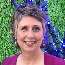 Robin Kiser's Instagram, Twitter & Facebook