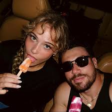 and they say girls with blonde hair can't wear cardigans 😴😴