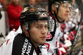 Ässien entinen jenkkivahvistus iski hokkarit naulaan 27-vuotiaana