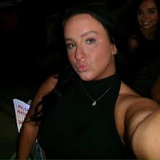 Mackenzie Russell (@mackrussell) • Instagram photos and videos