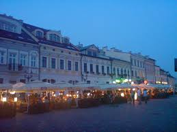 Szybka, łatwa i lokalna sprzedaż rzeczy z drugiej ręki. Datei Rzeszow Rynek Jpg Wikipedia