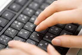 كيفية الكتابة على لوحة المفاتيح بسرعة – إفتي