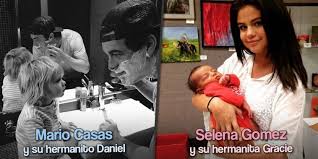 Mario casas ha pasado un fin de semana familiar en el que ha dedicado su tiempo a enseñarle a jugar a los bolos a su hermano daniel. Celebridades Que Podrian Pasar Por Los Padres De Sus Hermanos Menores Para Los Curiosos