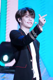 Nine Percent Dimpled Smiles And Finger Hearts Cr Finger Heart Smile Dimples