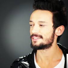 1987 yılında dünyaya gelen veli erdem karakülah samsun 19 mayıs üniversitesi i̇şletme bölümü mezunudur. Veli Erdem Karakulah Buda Gecti Arafta Kaldim Mp3 Indir Buda Gecti Arafta Kaldim Muzik Indir Dinle