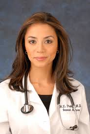 Holly Phillips's Instagram, Twitter & Facebook