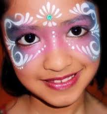 Madchen Als Prinzessin Geschminkt Prinzessin Schminken Kinderschminken Kinder Schminken