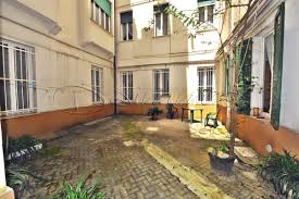 Via san martino (parte alta), in contesto privato e riservato rispetto alla via principale. Daimm Vendita Appartamento Genova Castelletto Via Bertora Cortile Terrazzo Privato Daimm