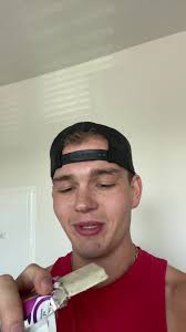 One Fruity Ceral protein bar review. #gymtok #proteinbarsreview  #fitnesssnacks #workout #oneproteinbar #oneprotein