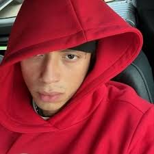 tay 🐘 @taylorswallowss